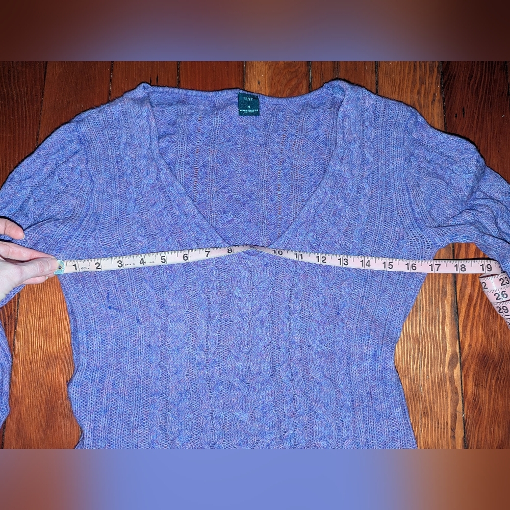GAP Women's V-Neck Wool Sweater in Lavender M - Picture 6 of 8